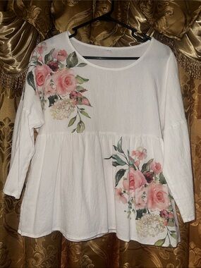 Women's White Floral Peplum Long-Sleeve Top XL more like L.